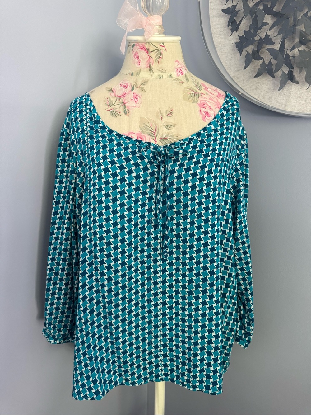 Aeropostale Teal Geometric Tie-Front Long Sleeve Blouse